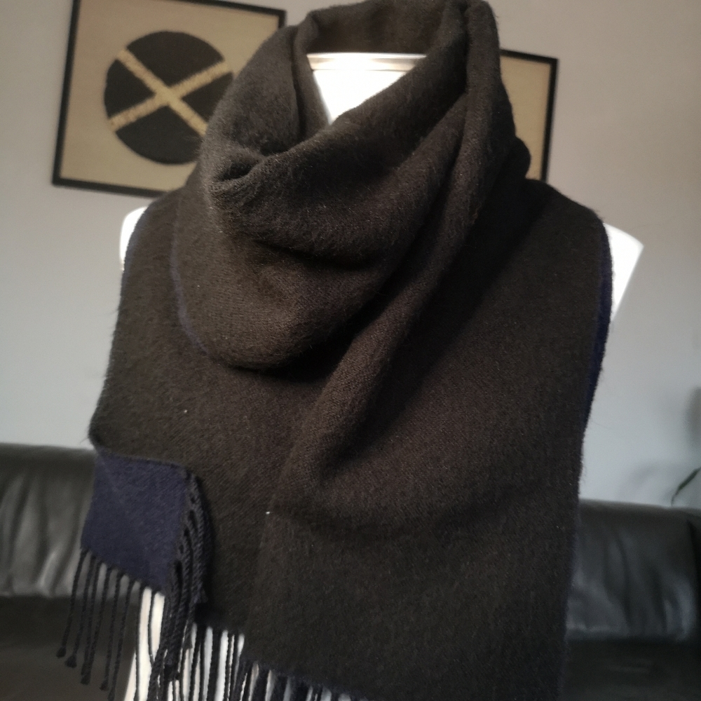 New Zara Fleece Black Blue Double Face Scarf 16"x 74" Size M, Made In Italy